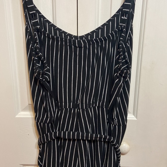Plus size white and black striped jumpsuit torrid - Picture 7 of 7